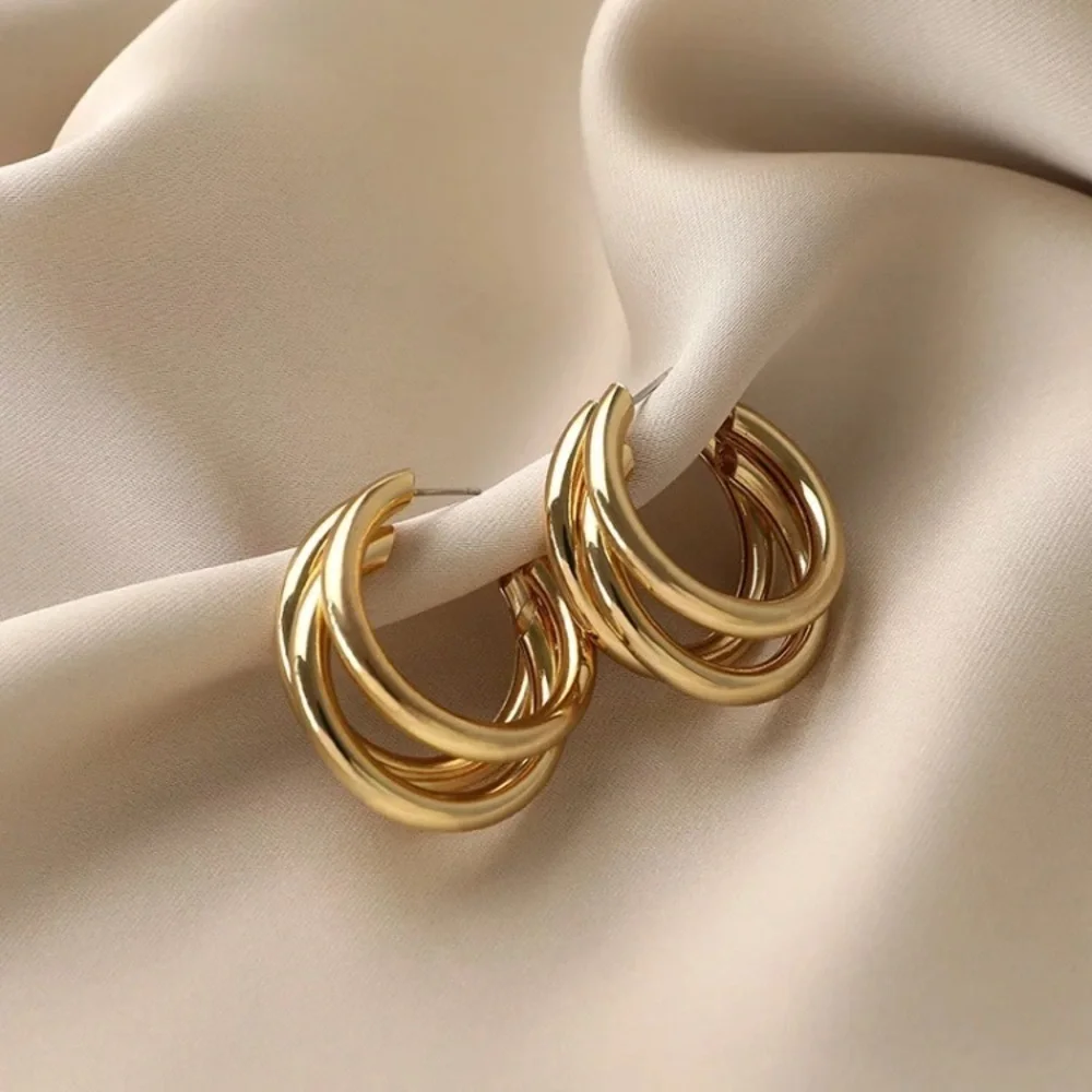 “Triple Dare” Multi-Hoop Classic Simple Minimalist Neutral Casual Circle Earring